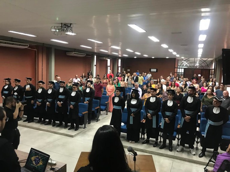 Formatura de 21 alunos acontecerá às 18h, no auditório sede do CEAR