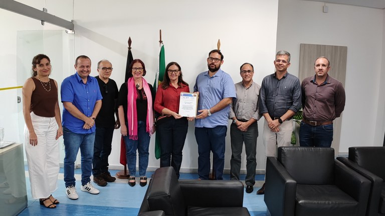 Reitora da UFPB assina contrato para conclusão das obras do Laboratório de Prototipagem do CEAR