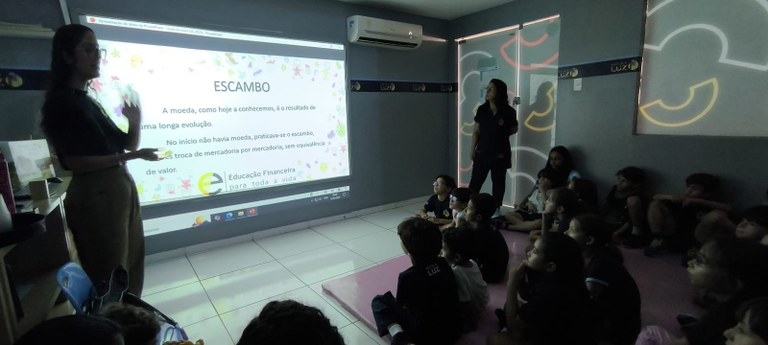 AULA ESCOLA LUZ 3 AULA ESCOLA LUZ 3