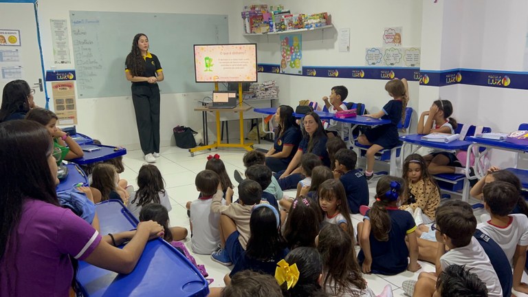 AULA ESCOLA LUZ 6 AULA ESCOLA LUZ 6