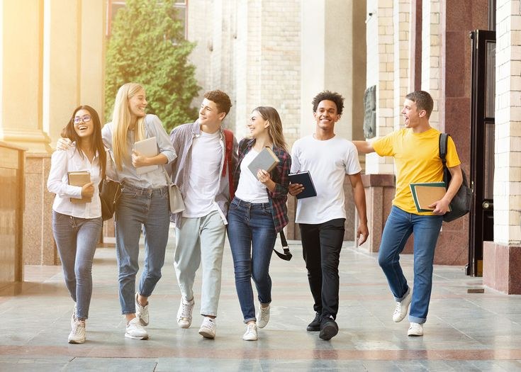 ESTUDANTES.jpg