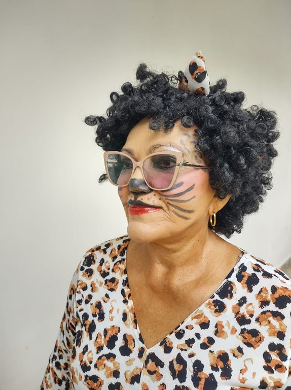 Gatosa - A Gata Idosa. Por Priscilla Detmering, em 07/12/2023, na SEAD-UFPB, I ENAJ60+. Projeto Promoção De Ações Para O Envelhecimento Ativo. Gatosa - A Gata Idosa. Por Priscilla Detmering, em 07/12/2023, na SEAD-UFPB, I ENAJ60+. Projeto Promoção De Ações Para O Envelhecimento Ativo.