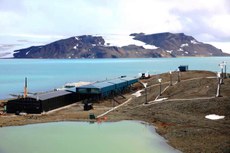 Os ex-alunos da UFPB vão apresentar suas vivências na companhia aérea Boieng, no Ibama e na Estação Antártica Comandante Ferraz (foto). Crédito: Autor desconhecido/ Marinha do Brasil