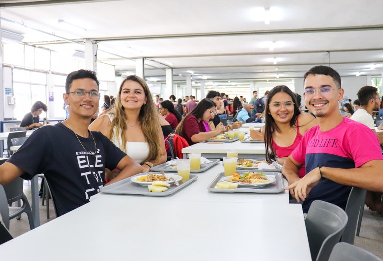 UFPB abre mil vagas nos restaurantes universitários dos campi I, II e III nas modalidades integral e parcial UFPB abre mil vagas nos restaurantes universitários dos campi I, II e III nas modalidades integral e parcial