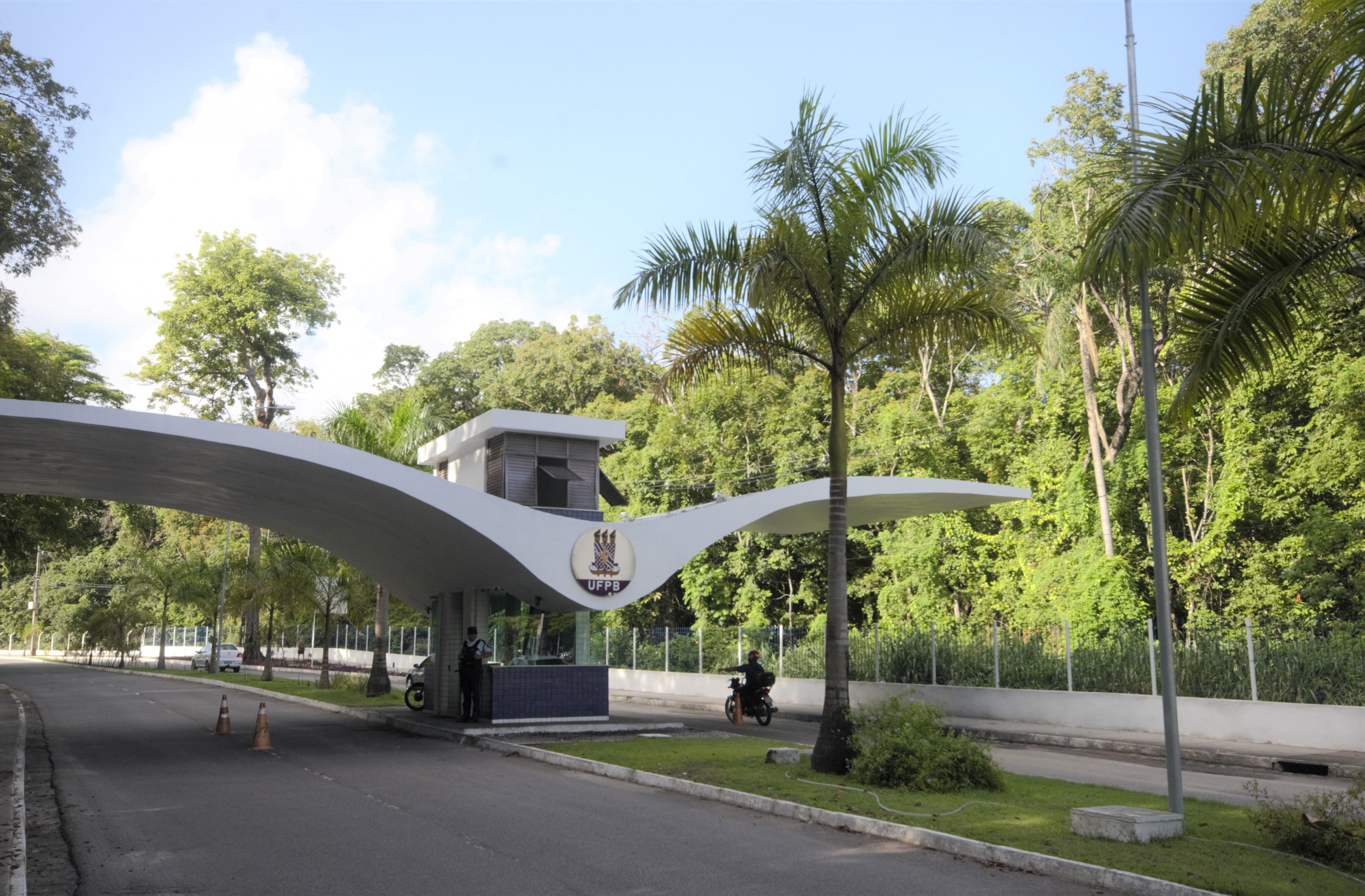 UFPB DIVULGA TELEFONES E CANAIS PARA CONTATO EM CASO DE URGÊNCIA