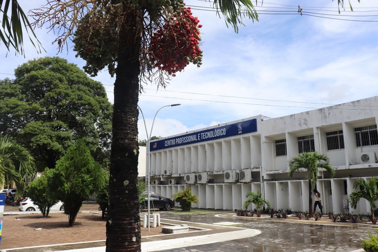 UFPB OFERECE 126 BOLSAS DE INICIAÇÃO CIENTÍFICA PARA ALUNOS DO ENSINO MÉDIO E CENTRO PROFISSIONAL E TECNOLÓGICO (CPT-ETS) UFPB OFERECE 126 BOLSAS DE INICIAÇÃO CIENTÍFICA PARA ALUNOS DO ENSINO MÉDIO E CENTRO PROFISSIONAL E TECNOLÓGICO (CPT-ETS)